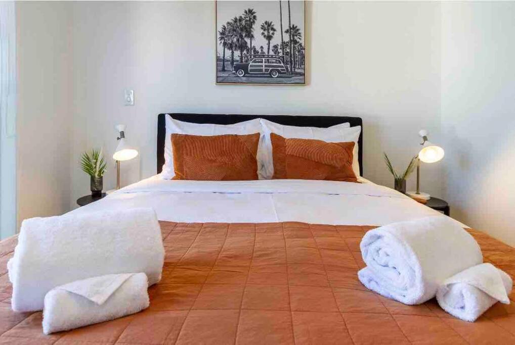 4 Minutes Walk To Riverside Market!4bed 4 Bath Apartment Christchurch