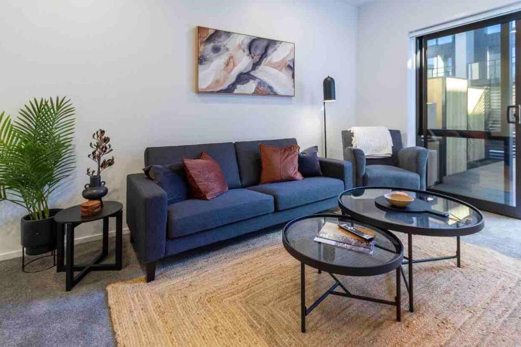 4 Minutes Walk To Riverside Market!4bed 4 Bath Christchurch